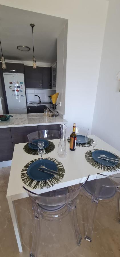 Small Oasis - Appartement 6 Personnes マニルバ エクステリア 写真