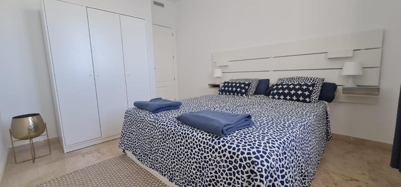 Small Oasis - Appartement 6 Personnes マニルバ エクステリア 写真