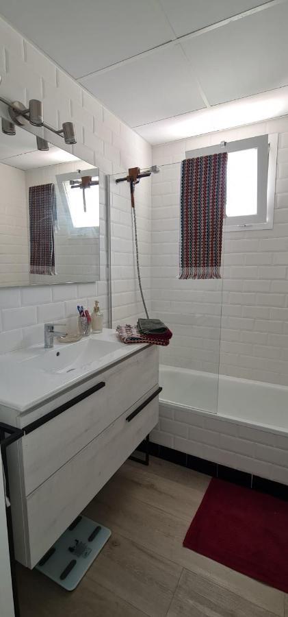 Small Oasis - Appartement 6 Personnes マニルバ エクステリア 写真
